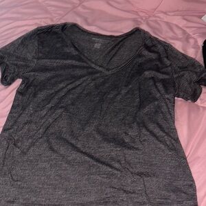 American Eagle Outfitters Gray Short Sleeve T-Shirt